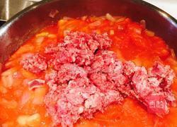 墨西哥著名的辣椒牛肉酱汤的做法图解3