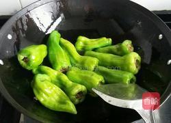 虎皮肉末青椒的做法图解4