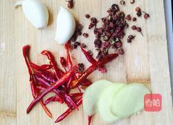 豆豉火爆大头菜的做法图解2