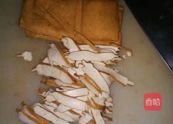 豆干肉片的做法图解1