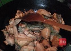 小鸡炖蘑菇的做法图解17