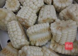 玉米排骨汤的做法图解3