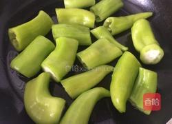 虎皮青椒的做法图解2