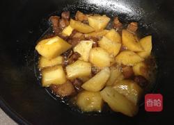 土豆红烧肉的做法图解5