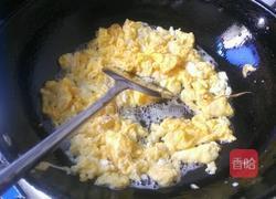 西红柿炒鸡蛋火腿肠的做法图解4