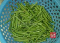 清炒豇豆的做法图解1