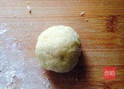 鸡蛋灌饼加肠的做法图解2