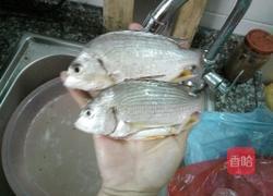 豆腐黄腊鱼汤的做法图解1