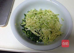 南瓜鸡蛋馅儿水饺的做法图解3
