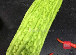 凉拌苦瓜的做法图解1