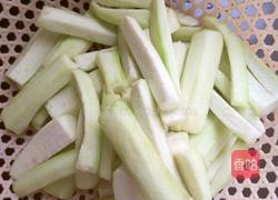 丝瓜鸡蛋汤的做法图解2