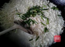 简易版鸡蛋面的做法图解3