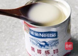 奶香浓郁 冰凉好布丁的做法图解3