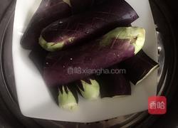 爆酱焖茄子的做法图解1