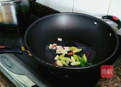 酸菜鲶鱼的做法图解4