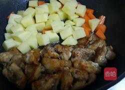 土豆烧鸡翅的做法图解5