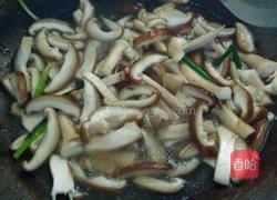 香菇焖土豆的做法图解5