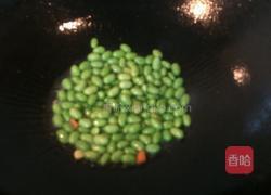 毛豆炒肉丁的做法图解4
