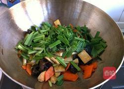 木耳炒豆腐的做法图解7