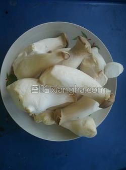 【图】杏鲍菇番茄炒鸡蛋的家常做法步骤