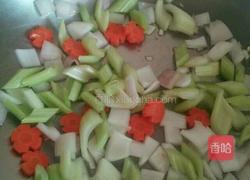 茄汁牛肉粒的做法图解5