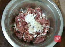 秋葵炒键子肉的做法图解2