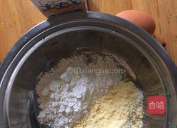 无水奶香鸡蛋玉米饼的做法图解1