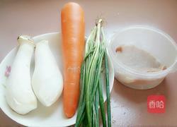 杏鲍菇胡萝卜炒肉的做法图解1