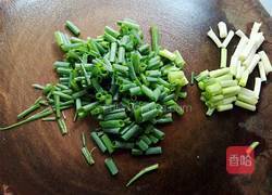 豆芽炒河粉的做法图解3