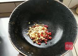 干煸小鲫鱼的做法图解2