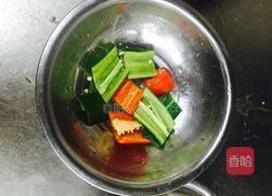 豆豉炒排骨的做法图解1