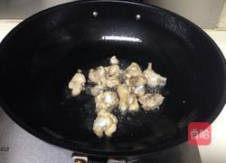 香菇土豆炖鸡腿的做法图解5