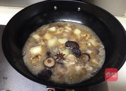 香菇土豆炖鸡腿的做法图解8