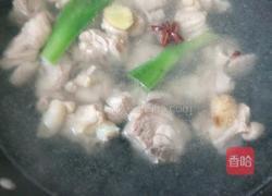 小鸡炖蘑菇的做法图解3