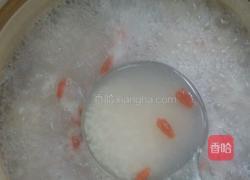冰糖枸杞阴米粥的做法图解2