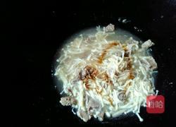 金针菇炒肉的做法图解4