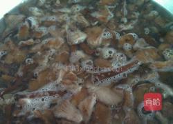 东北蘑菇冬瓜肉汤的做法图解2