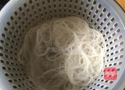 蒜蓉粉丝蒸扇贝的做法图解2