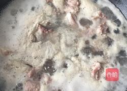 排骨莲藕汤的做法图解2