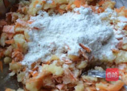 椒盐土豆胡萝卜饼的做法图解3