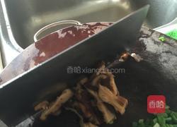 香菇瘦肉芽菜粥的做法图解1