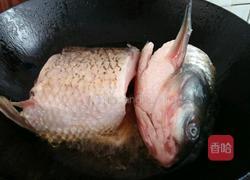 鱼头香菇豆腐蔬菜肉汤的做法图解8