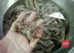 白勺沙虾的做法图解1