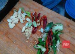 鲤鱼炖豆腐的做法图解2