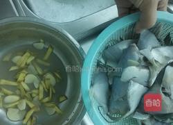 炸鱼的做法图解4