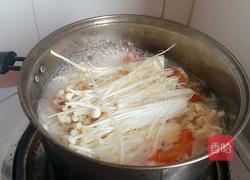 西红杮金针菇鸡蛋香葱面的做法图解7