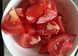 蕃茄炒卷心菜的做法图解3
