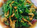 芹菜苗炒肉丝
