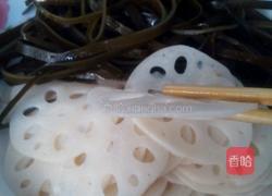 凉拌海带藕片的做法图解1