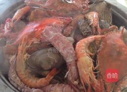 石锅海鲜。海鲜大聚会的做法图解4